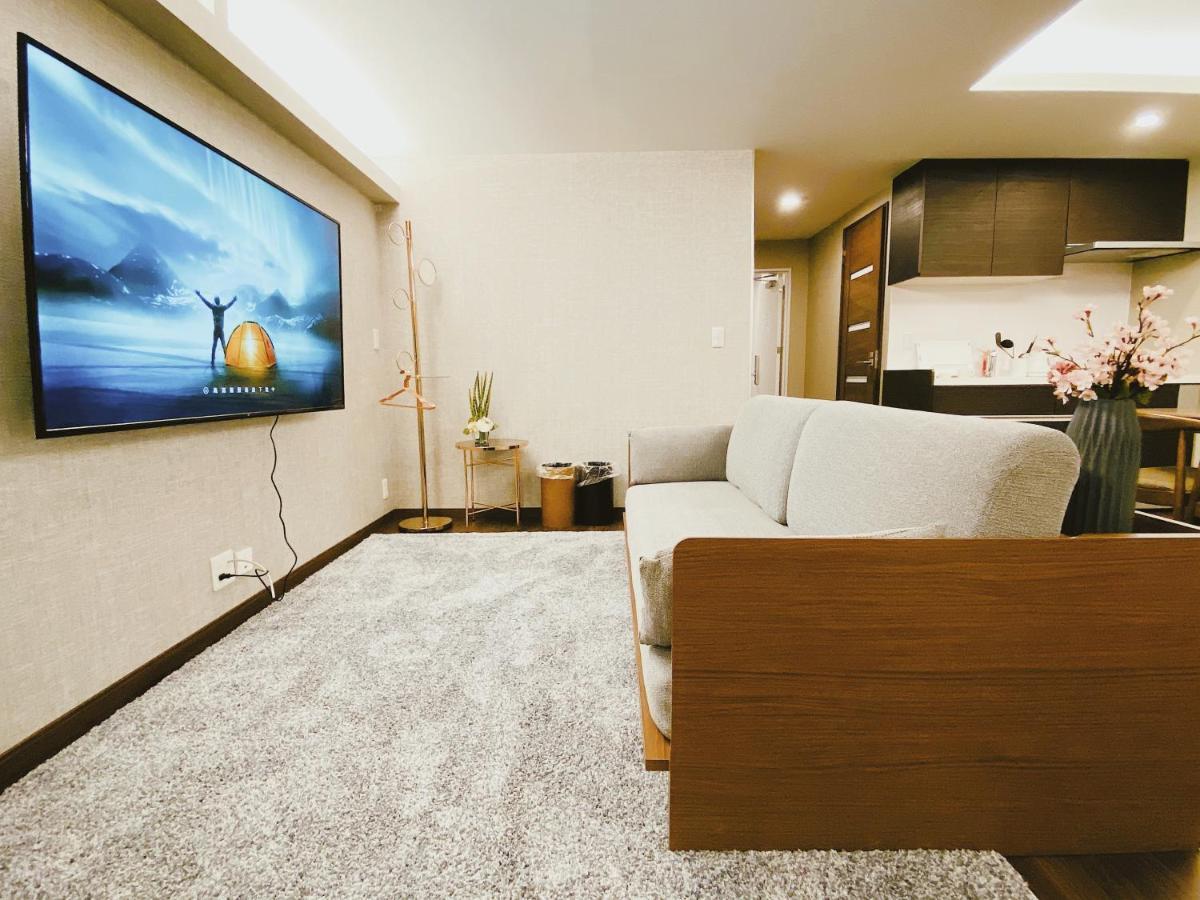 Cherry Blooming Tokyo- All Suite Boutique Hotel 东京伊樱里-中央区全套房艺术酒店 Exterior photo