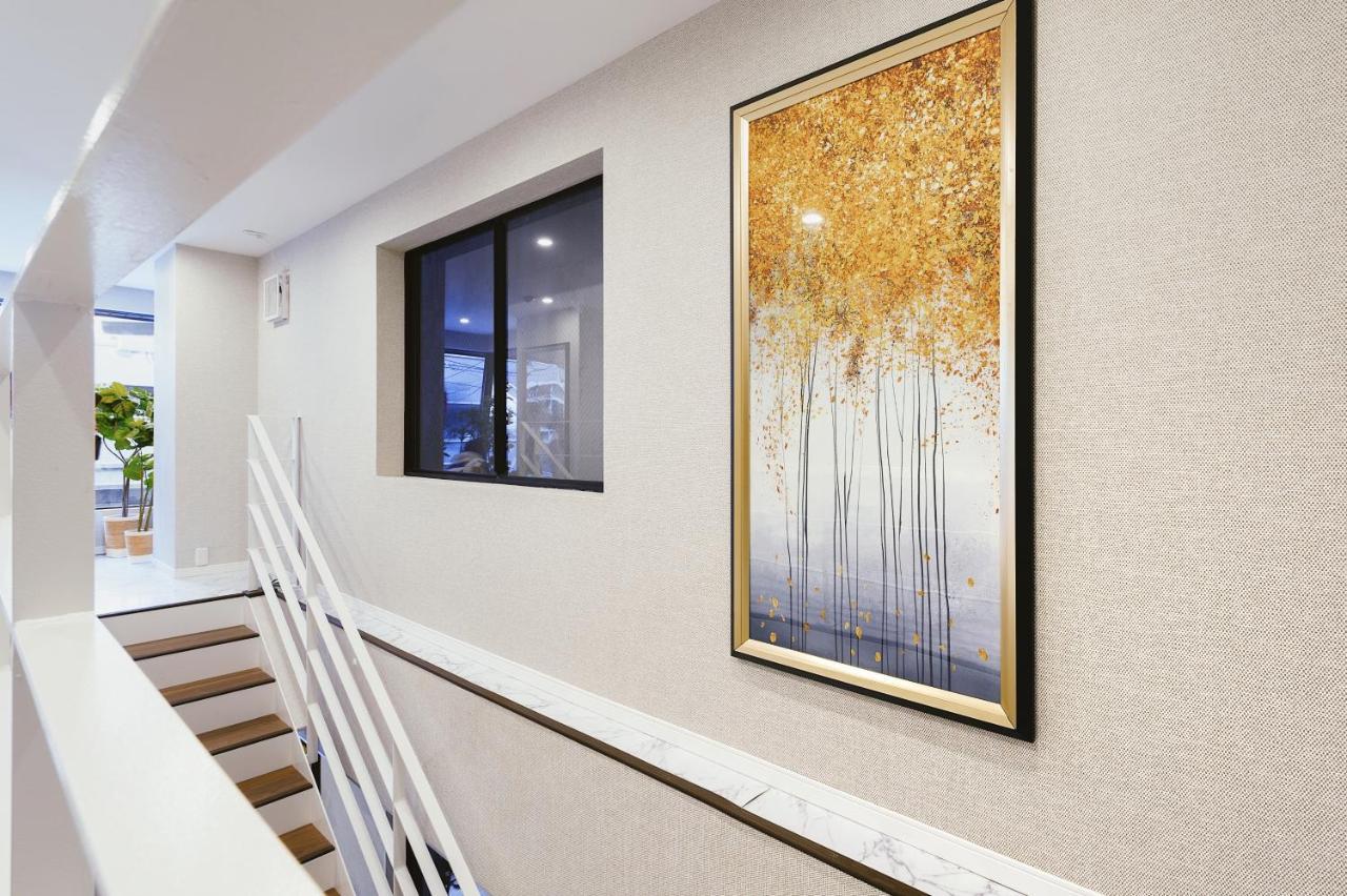 Cherry Blooming Tokyo- All Suite Boutique Hotel 东京伊樱里-中央区全套房艺术酒店 Exterior photo